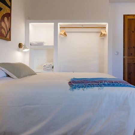Villa roques à Ciutadella  Extérieur photo