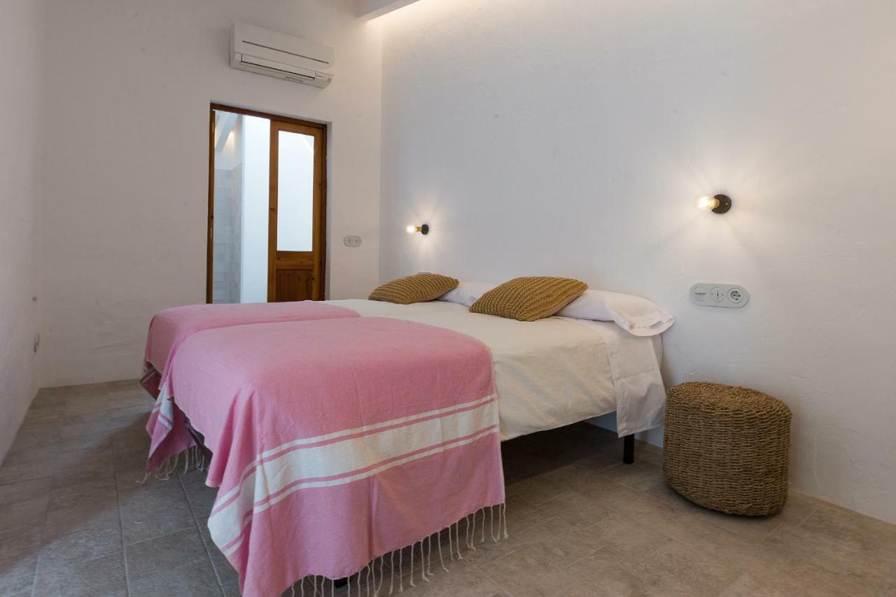 Villa roques à Ciutadella  Extérieur photo